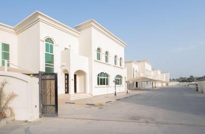 مجمع سكني - 6 غرف نوم - 5 حمامات للايجار في الريان - الريان - الدوحة
