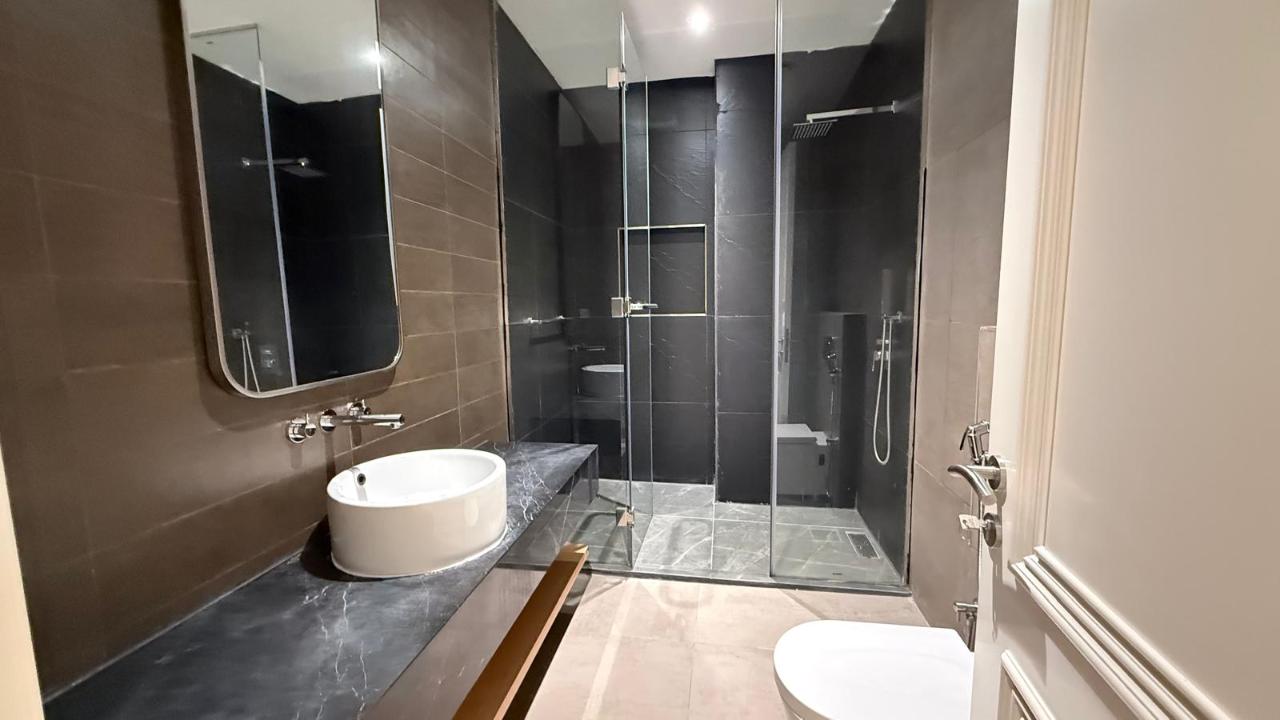 Furnished 2 Bedroom + Maid | Floresta Gardens thumbnail 8
