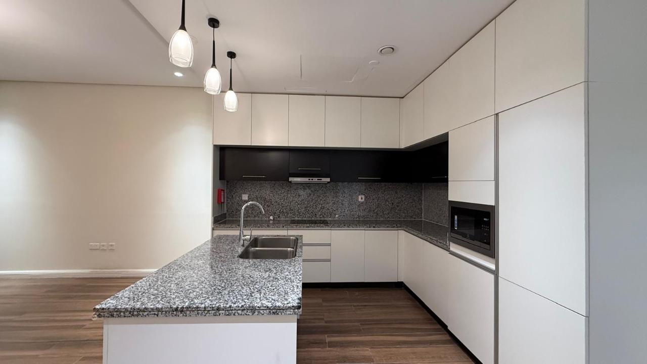 Furnished 2 Bedroom + Maid | Floresta Gardens thumbnail 2