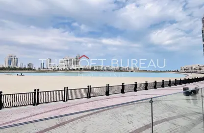 Villa - 5 Bedrooms - 6 Bathrooms for rent in Abraj Bay - Abraj Quartiers - The Pearl Island - Doha