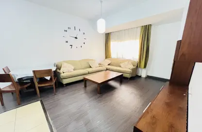 شقة - غرفة نوم - 1 حمام للايجار في سوق الغرافة - الغرافة - الدوحة