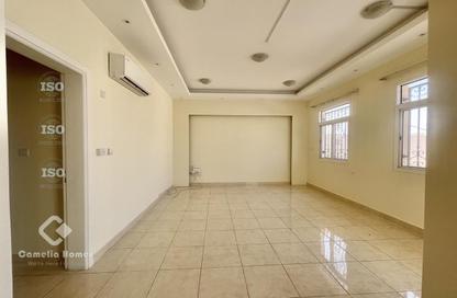 Villa - 5 Bedrooms - 6 Bathrooms for rent in Al Markhiya Street - Al Markhiya - Doha
