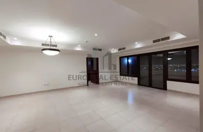Apartment - 2 Bedrooms - 3 Bathrooms for rent in East Porto Drive - Porto Arabia - The Pearl Island - Doha