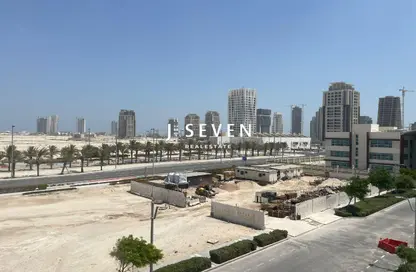 Apartment - 3 Bedrooms - 3 Bathrooms for sale in Fox Hills - Fox Hills - Lusail