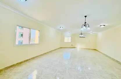 Apartment - 3 Bedrooms - 3 Bathrooms for rent in EB12 - Fereej Bin Mahmoud North - Fereej Bin Mahmoud - Doha