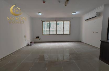Apartment - 1 Bedroom - 1 Bathroom for rent in Umm Ghwailina Comm - Umm Ghuwalina - Umm Ghuwailina - Doha