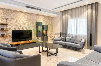 Apartment - 4 Bedrooms - 6 Bathrooms for rent in Al Maamoura - Al Maamoura - Doha