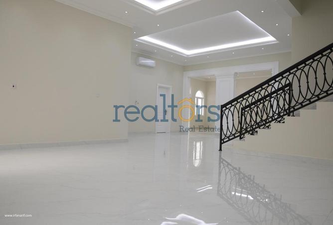 52272410 - Property Image 2