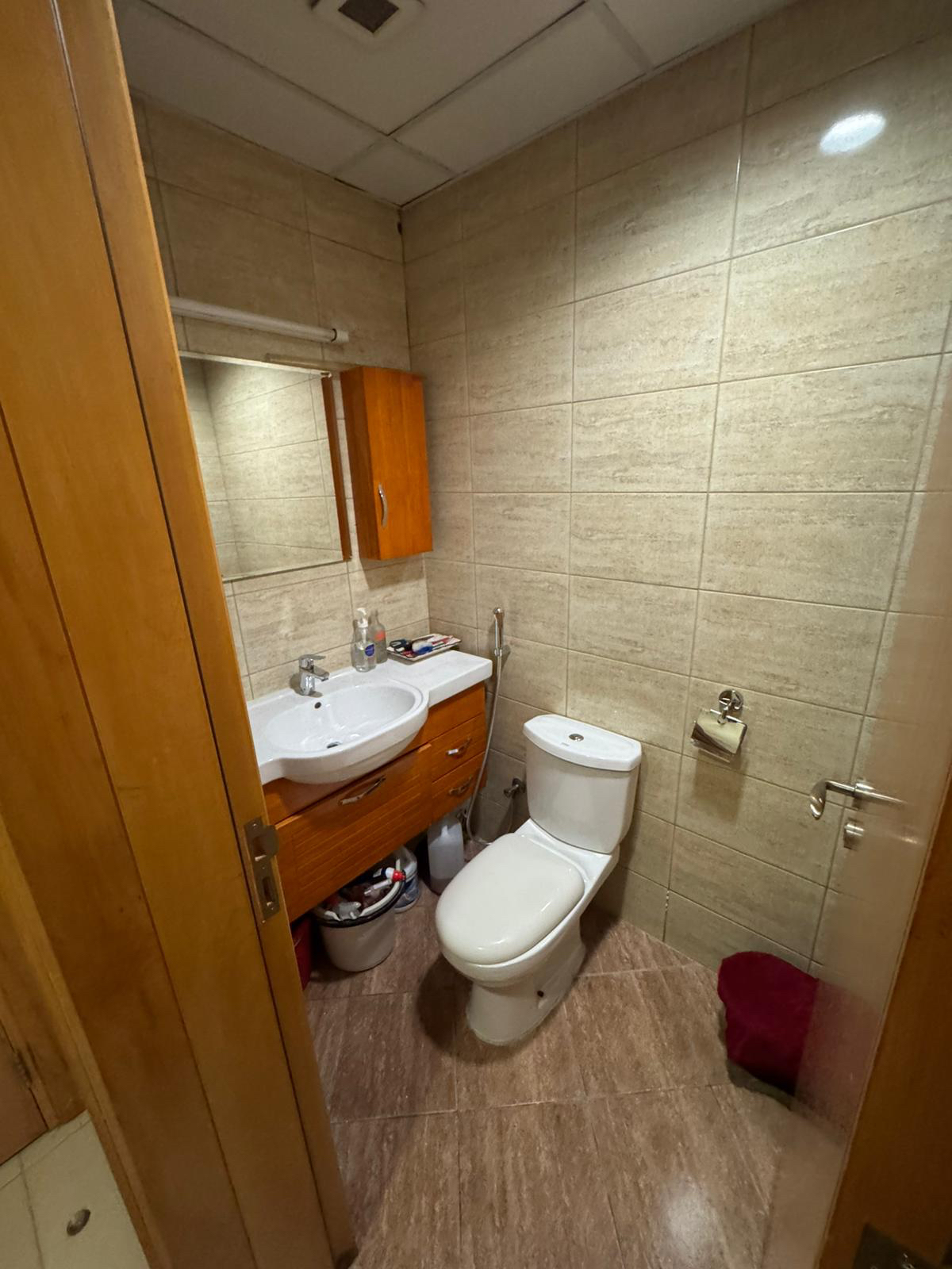 LUXURIOUS 2 BHK FF WITH BALCONY AVAILABLE thumbnail 9