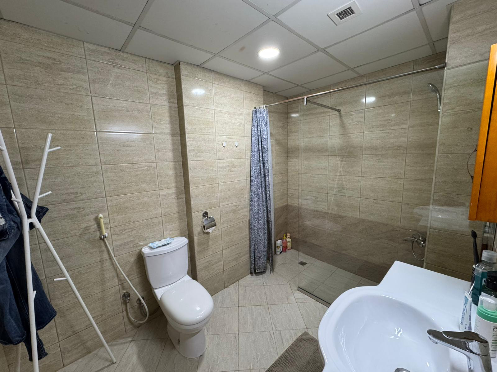 LUXURIOUS 2 BHK FF WITH BALCONY AVAILABLE thumbnail 11