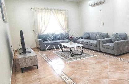 Apartment - 2 Bedrooms - 2 Bathrooms for rent in Bin Omran 35 - Fereej Bin Omran - Doha