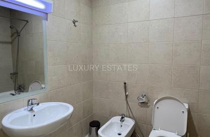 Apartment - 2 - 3 for rent in Zig Zag Tower B - Zig Zag Towers - West Bay - Doha