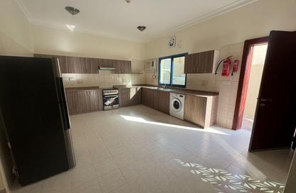 Villa - 3 Bedrooms - 3 Bathrooms for rent in Al Maamoura - Al Maamoura - Doha