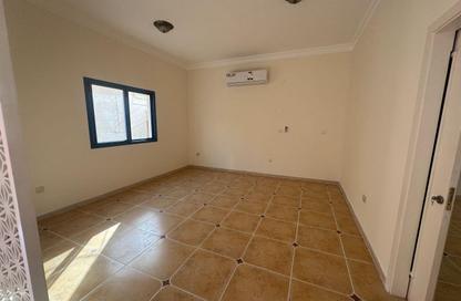Villa - 3 Bedrooms - 3 Bathrooms for rent in Al Maamoura - Al Maamoura - Doha