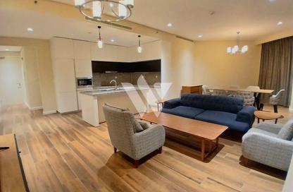 Apartment - 2 Bedrooms - 3 Bathrooms for rent in Floresta Gardens - Floresta Gardens - The Pearl Island - Doha