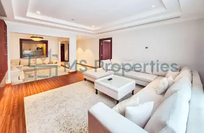 Apartment - 1 Bedroom - 2 Bathrooms for rent in East Porto Drive - Porto Arabia - The Pearl Island - Doha