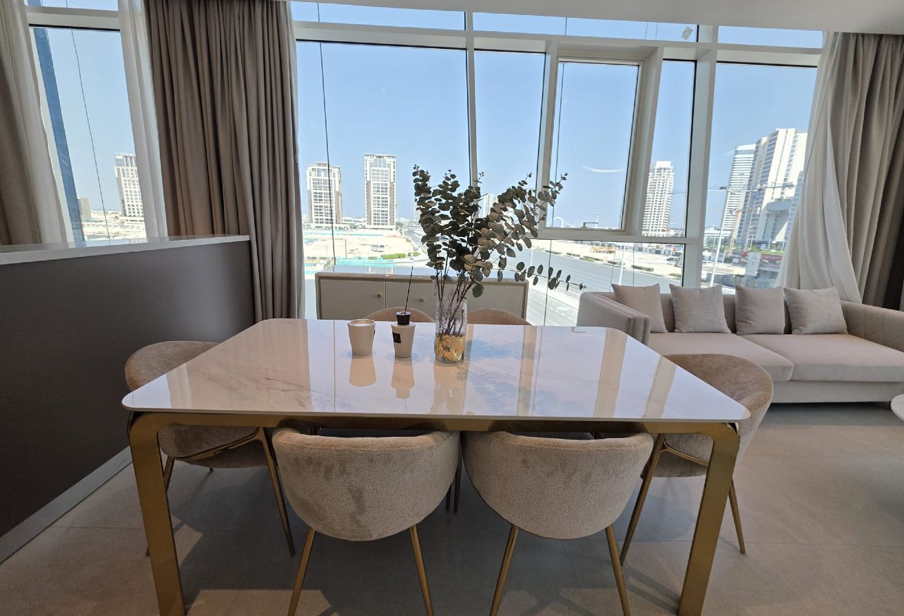 Stunning 2BR Unit Overlooking the City Skyline Now thumbnail 3