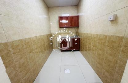 فيلا - غرفة نوم - 1 حمام للايجار في بوابة عين خالد - عين خالد - الدوحة