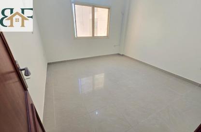 Apartment - 1 Bedroom - 2 Bathrooms for rent in Umm Ghuwailina 4 - Umm Ghuwailina - Doha