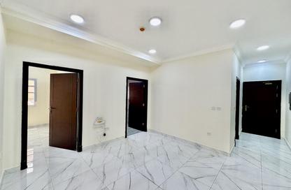 Apartment - 1 Bedroom - 1 Bathroom for rent in Umm Ghuwailina 4 - Umm Ghuwailina - Doha