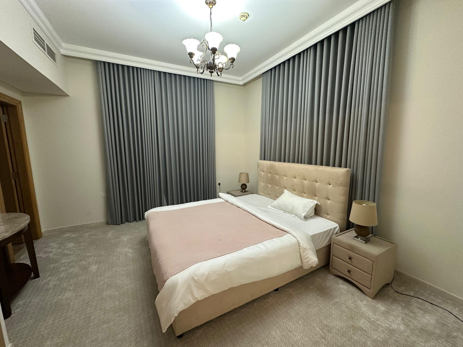 LUXURY 1BEDROOM FULLY FURNISHED APARTMENT thumbnail 4