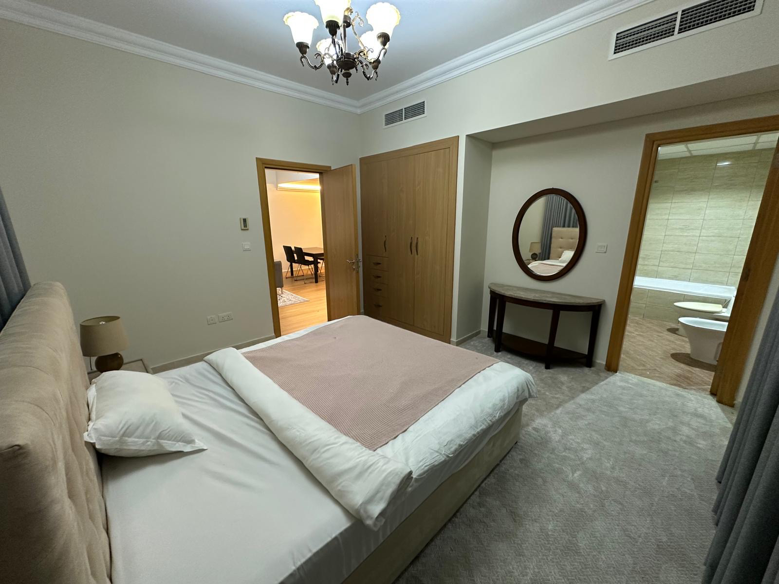 LUXURY 1BEDROOM FULLY FURNISHED APARTMENT thumbnail 9
