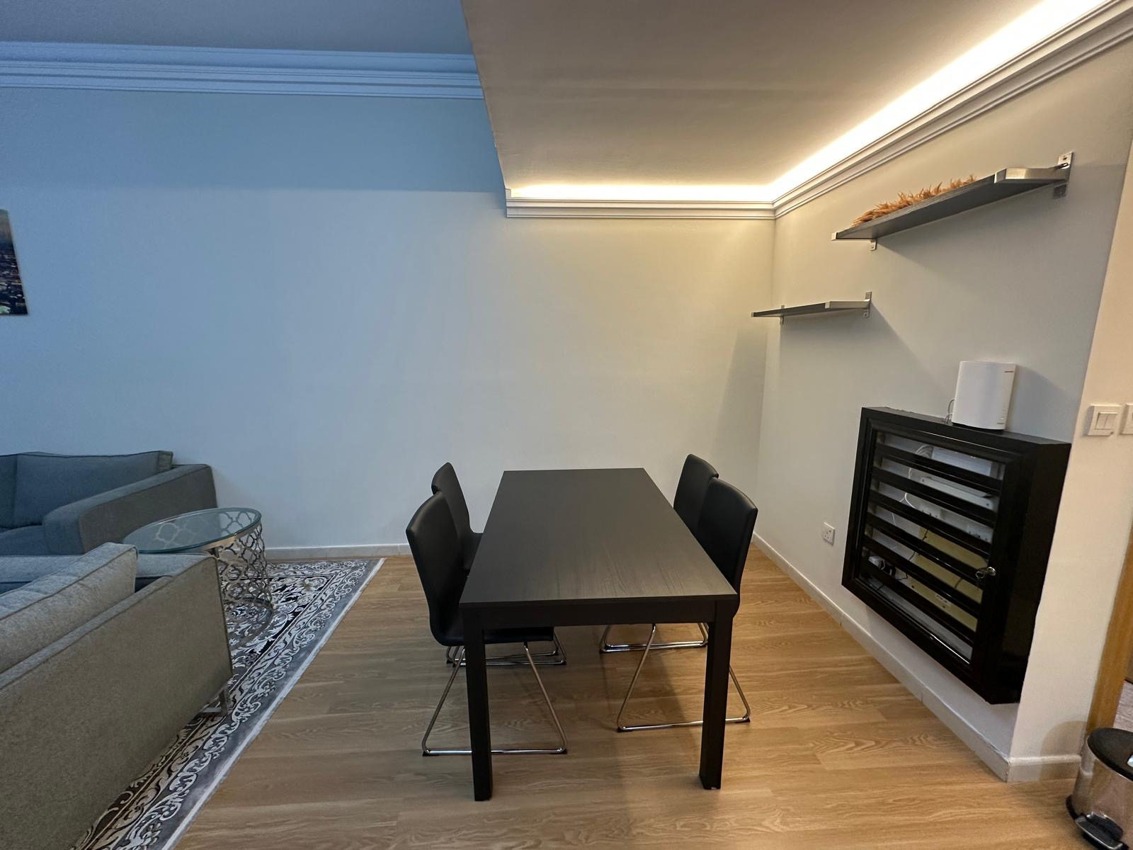 LUXURY 1BEDROOM FULLY FURNISHED APARTMENT thumbnail 8