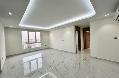 Apartment - 2 - 3 for rent in Asim Bin Omar Street - Al Mansoura - Doha