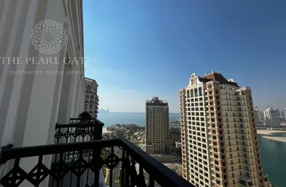 Apartment - 2 Bedrooms - 4 Bathrooms for rent in Floresta Gardens - Floresta Gardens - The Pearl Island - Doha