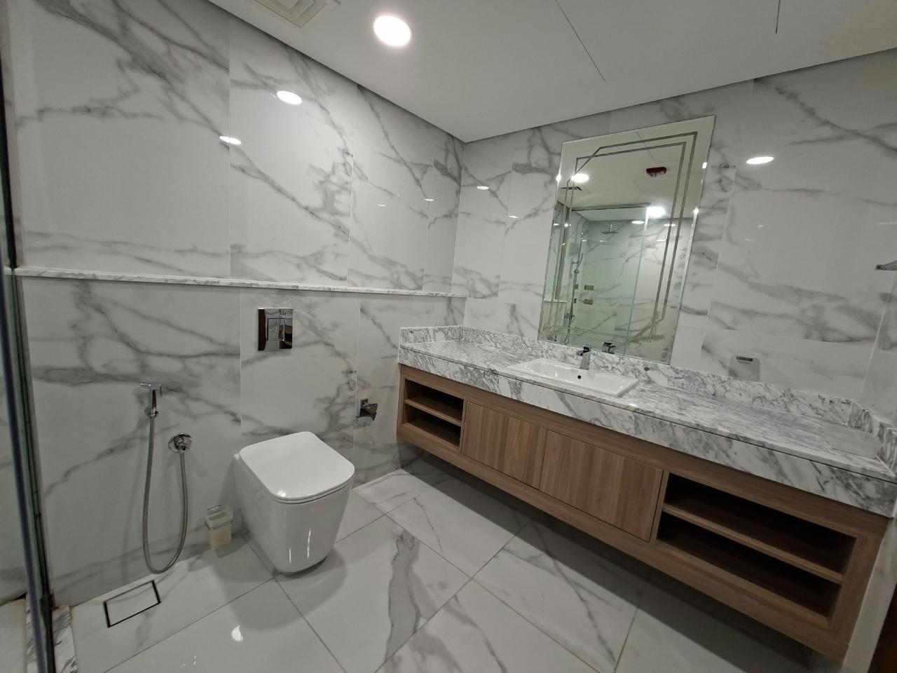 Luxury 2 BHK | Bills Included | Lusail Marina thumbnail 10