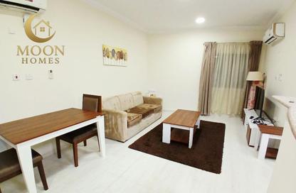 Apartment - 1 Bedroom - 1 Bathroom for rent in Umm Ghwailina Comm - Umm Ghuwalina - Umm Ghuwailina - Doha