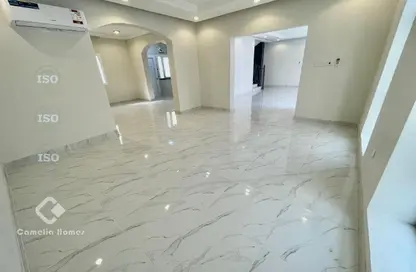 مجمع سكني - 4 غرف نوم - 4 حمامات للايجار في مريخ - المريخ - الدوحة