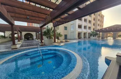Apartment - 1 Bedroom - 2 Bathrooms for rent in West Porto Drive - Porto Arabia - The Pearl Island - Doha