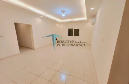 Apartment - 3 Bedrooms - 3 Bathrooms for rent in Fereej Kulaib - Doha