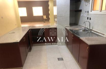 Apartment - 3 Bedrooms - 3 Bathrooms for rent in Al Sadd Road - Al Sadd - Doha