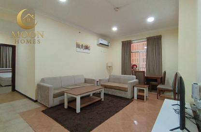 Apartment - 2 Bedrooms - 2 Bathrooms for rent in Musheireb - Musheireb - Doha