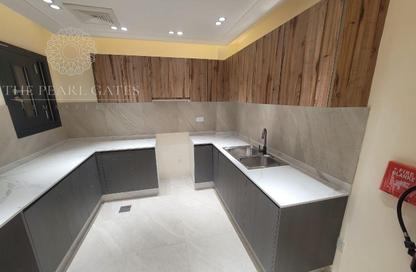 Apartment - 2 Bedrooms - 2 Bathrooms for rent in Al Nasr Street - Al Nasr - Doha