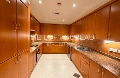Apartment - 2 Bedrooms - 3 Bathrooms for rent in East Porto Drive - Porto Arabia - The Pearl Island - Doha
