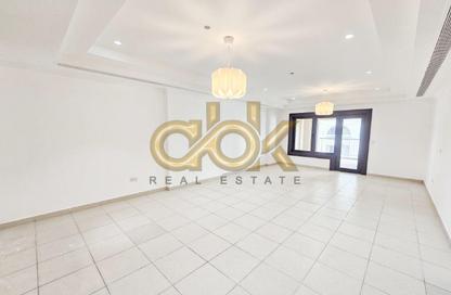 Apartment - 1 Bedroom - 2 Bathrooms for rent in East Porto Drive - Porto Arabia - The Pearl Island - Doha