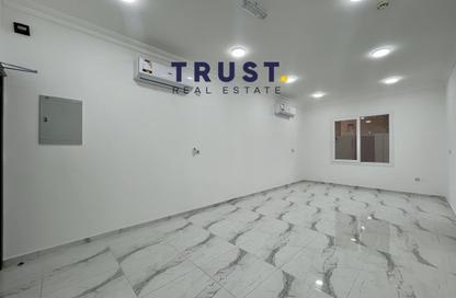 Apartment - 2 - 2 for rent in Madinat Khalifa Building 58 - Madinat Khalifa South - Madinat Khalifa - Doha Apartment - 2 - 2 for rent in Madinat Khalifa Building 58 - Madinat Khalifa South - Madinat Khalifa - Doha