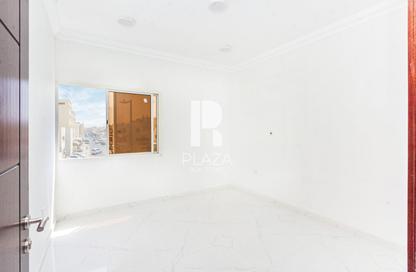 Apartment - 2 Bedrooms - 2 Bathrooms for rent in Madinat Khalifa South - Madinat Khalifa - Doha