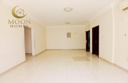 Apartment - 2 Bedrooms - 2 Bathrooms for rent in Muntazah 7 - Al Muntazah - Doha