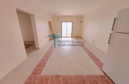 Apartment - 2 Bedrooms - 2 Bathrooms for rent in Salwa Commercial Building - Salwa Road - Doha