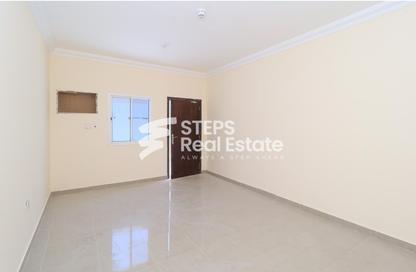 Labor Camp - Studio - 7+ Bathrooms for rent in East Industrial Street - Birkat Al Awamer - Al Wakra