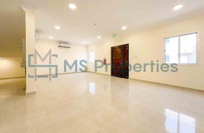 Villa - 6 Bedrooms - 7 Bathrooms for rent in Al Kheesa - Al Kheesa - Umm Salal Mohammed