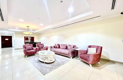 Apartment - 2 Bedrooms - 3 Bathrooms for rent in West Porto Drive - Porto Arabia - The Pearl Island - Doha