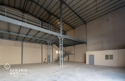 Warehouse - Studio for rent in East Industrial Street - Birkat Al Awamer - Al Wakra