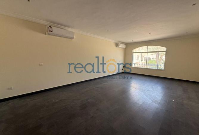 53423694 - Property Image 2