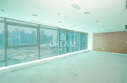 مساحات مكتبية - 8 غرف نوم - 4 حمامات للايجار في برج وست باي - الخليج الجنوبي - الخليج الغربي - الدوحة