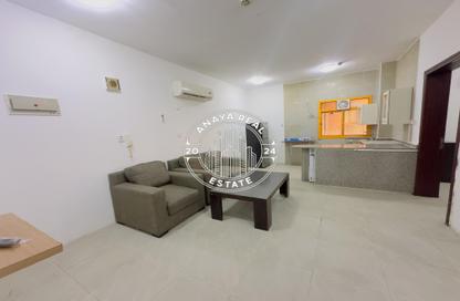 Apartment - 1 Bedroom - 1 Bathroom for rent in Umm Ghuwailina 4 - Umm Ghuwailina - Doha Apartment - 1 Bedroom - 1 Bathroom for rent in Umm Ghuwailina 4 - Umm Ghuwailina - Doha